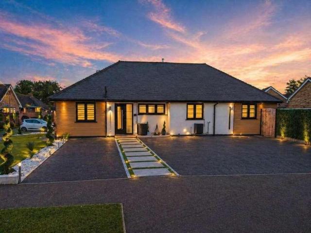 3 bed house for sale