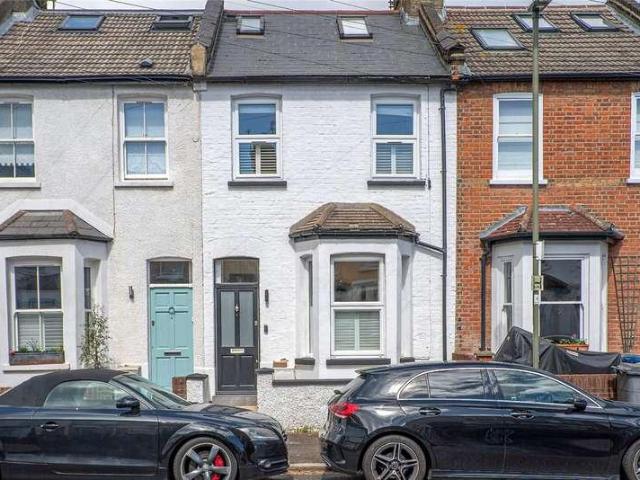 3 bed house for sale