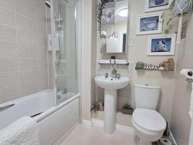 3 bed house for sale