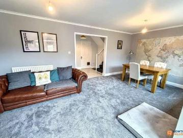 3 bed house for sale