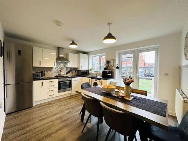3 bed house for sale