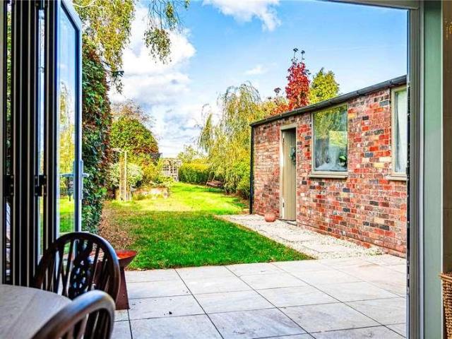 3 bed house for sale