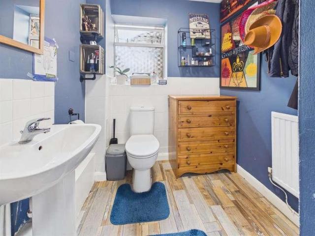 3 bed house for sale