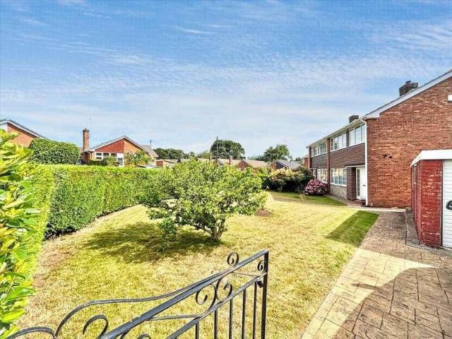 3 bed house for sale