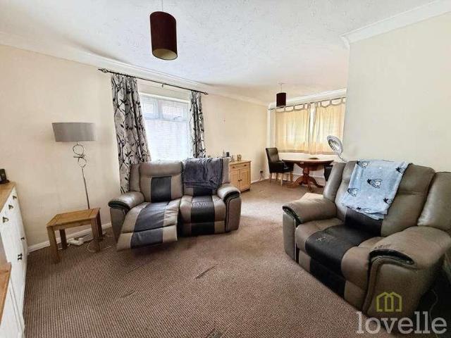3 bed house for sale