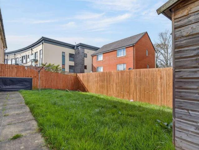 3 bed house for sale