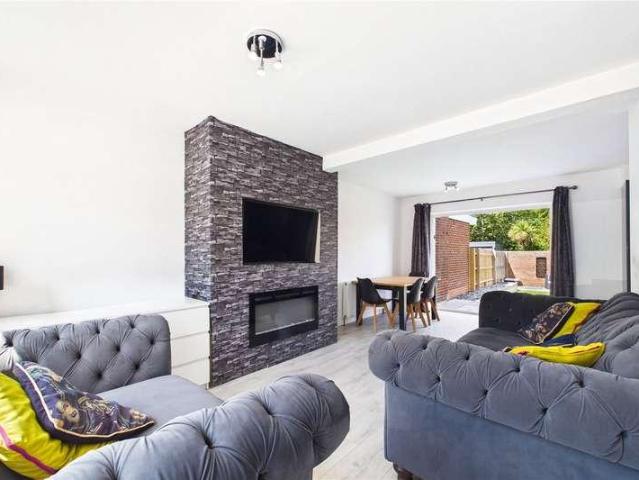 3 bed house for sale