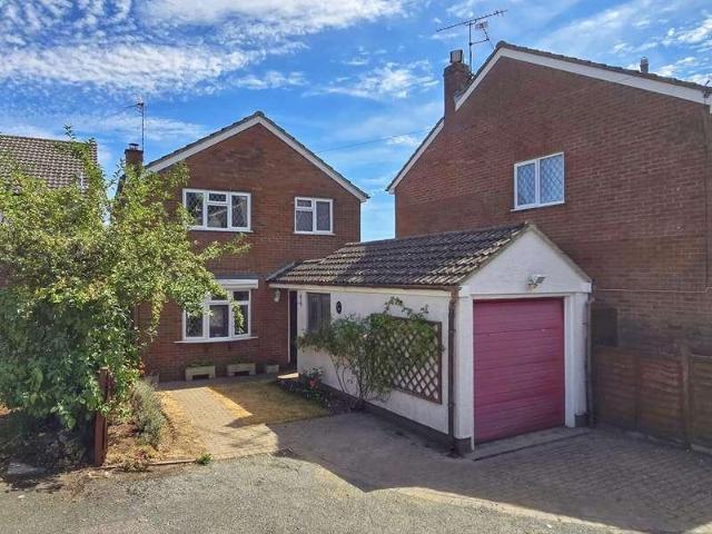 3 bed house for sale