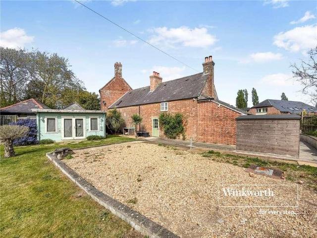 3 bed house for sale