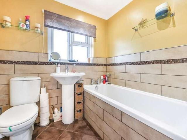 3 bed house for sale