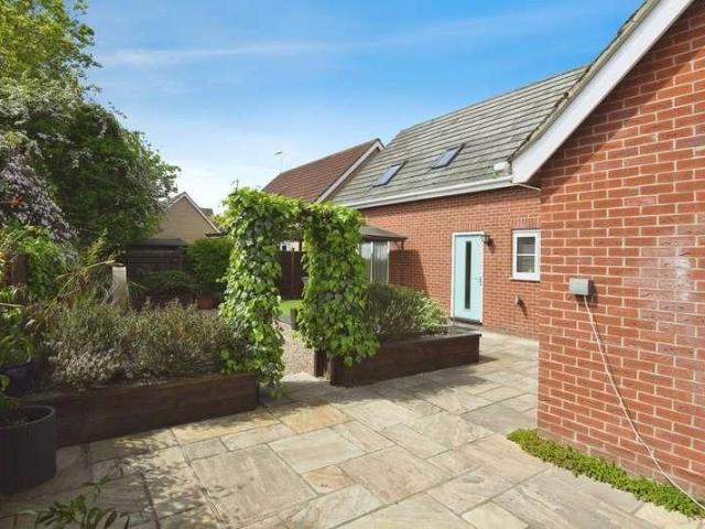 3 bed house for sale