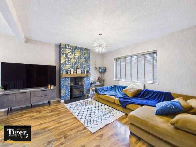 3 bed house for sale