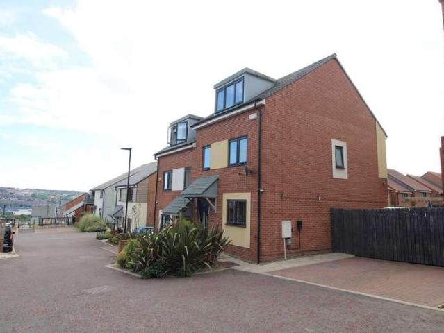 3 bed house for sale