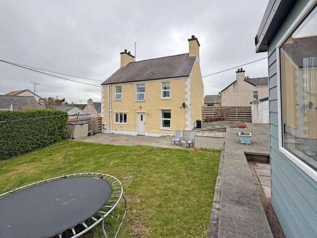 3 bed house for sale