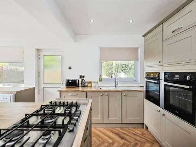 3 bed house for sale