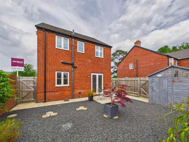 3 bed house for sale