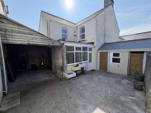 3 bed house for sale