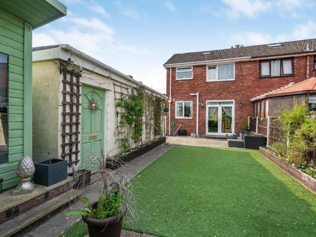 3 bed house for sale