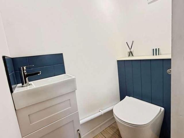 3 bed house for sale