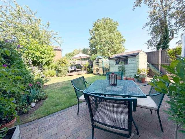 3 bed house for sale