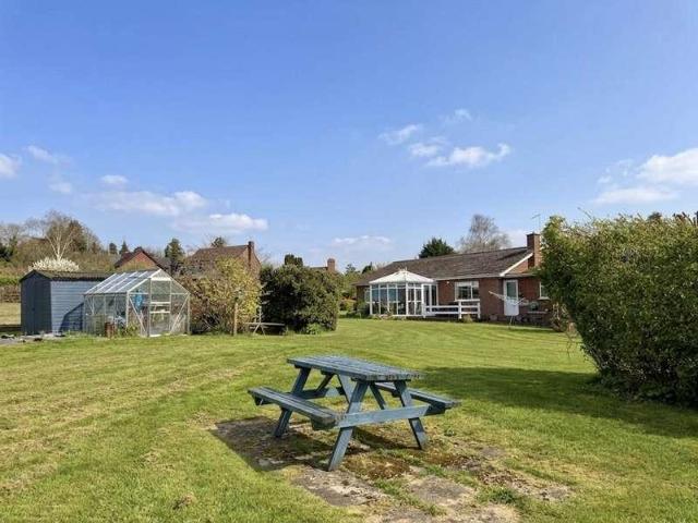 3 bed house for sale
