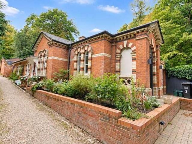 3 bed house for sale