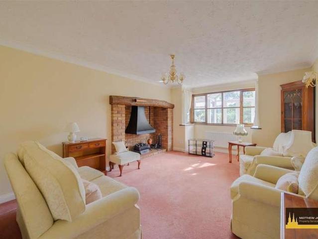 3 bed house for sale