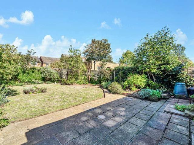 3 bed house for sale