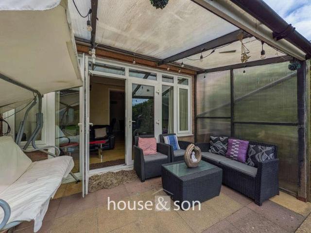 3 bed house for sale