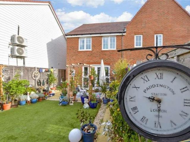 3 bed house for sale