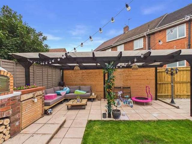 3 bed house for sale