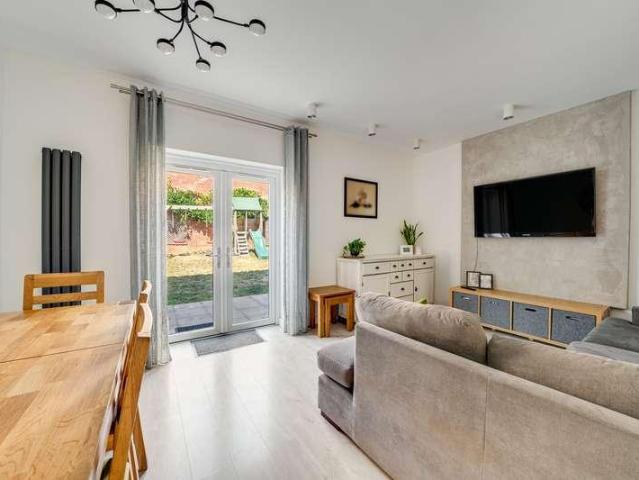 3 bed house for sale