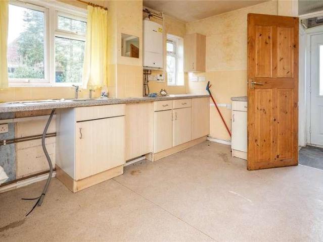 3 bed house for sale
