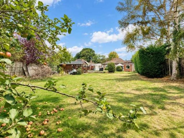 3 bed house for sale