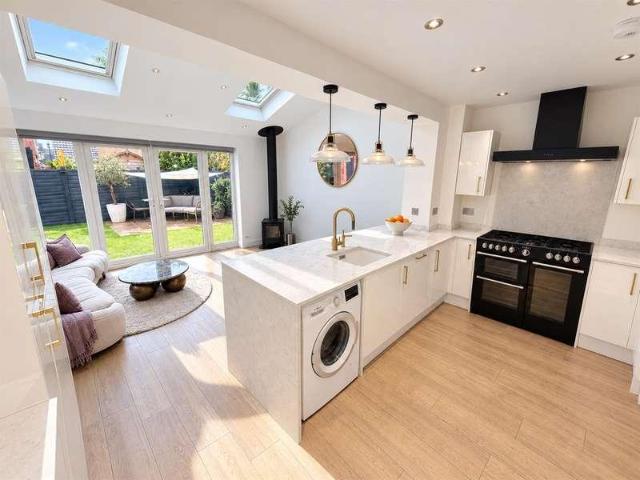 3 bed house for sale