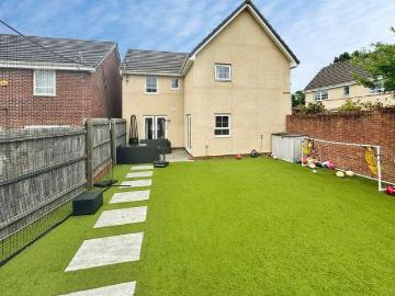 3 bed house for sale
