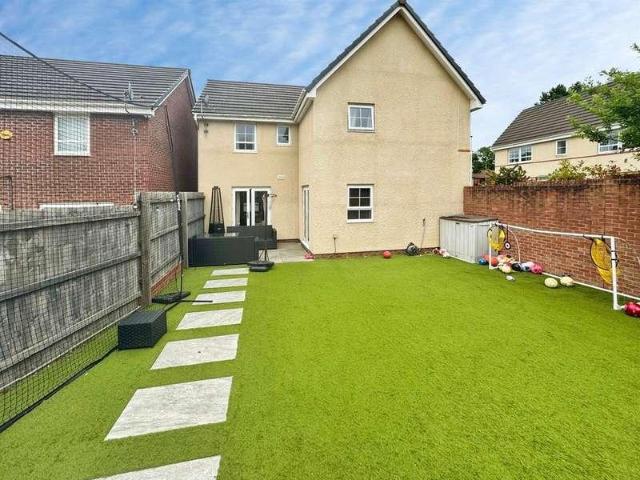 3 bed house for sale