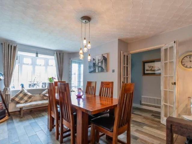 3 bed house for sale