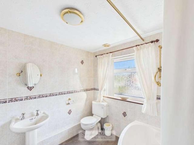 3 bed house for sale