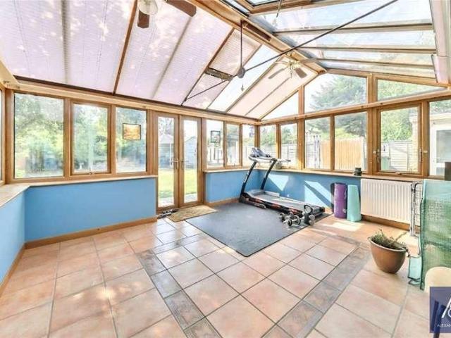 3 bed house for sale