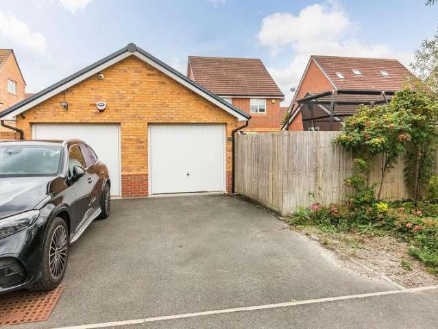 3 bed house for sale