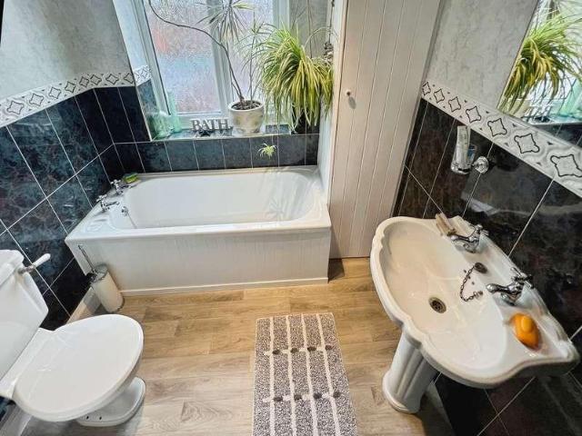 3 bed house for sale