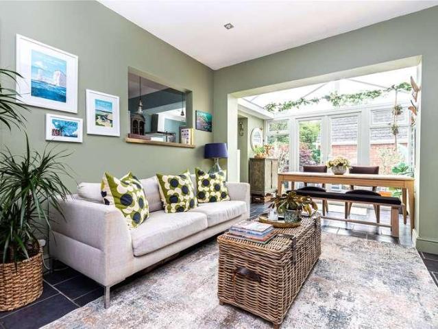 3 bed house for sale