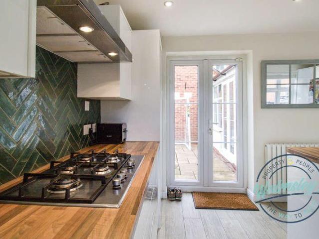 3 bed house for sale