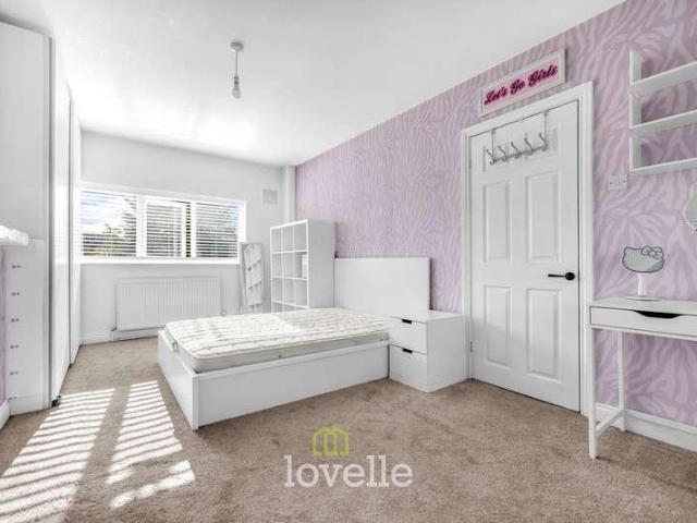 3 bed house for sale
