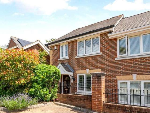 3 bed house for sale