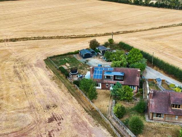 3 bed house for sale