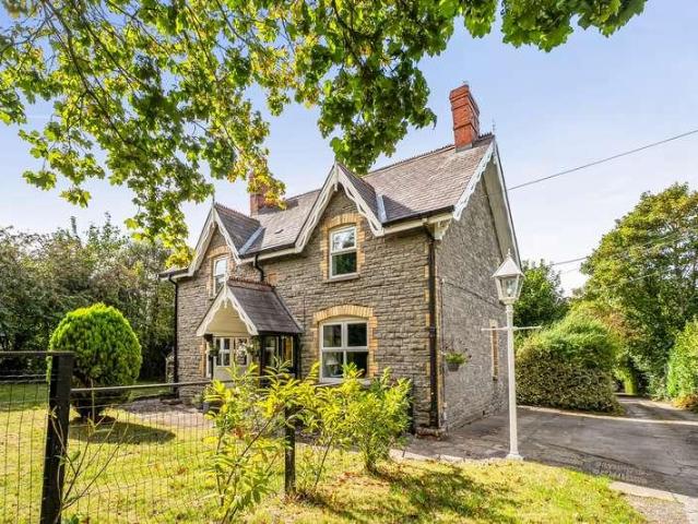 3 bed house for sale