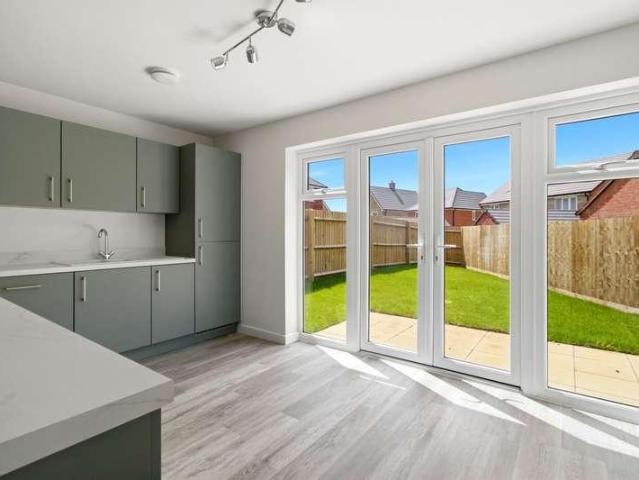 3 bed house for sale
