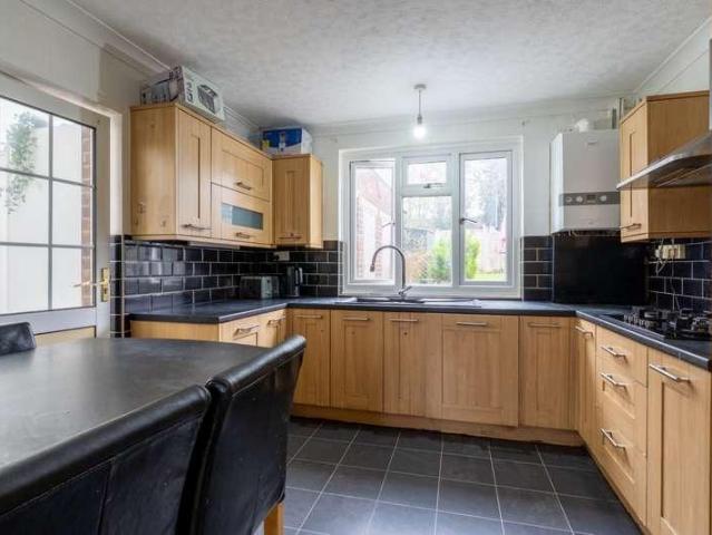 3 bed house for sale